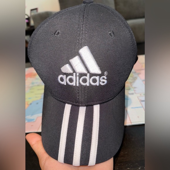 Adidas flex fit hat - Picture 7 of 7